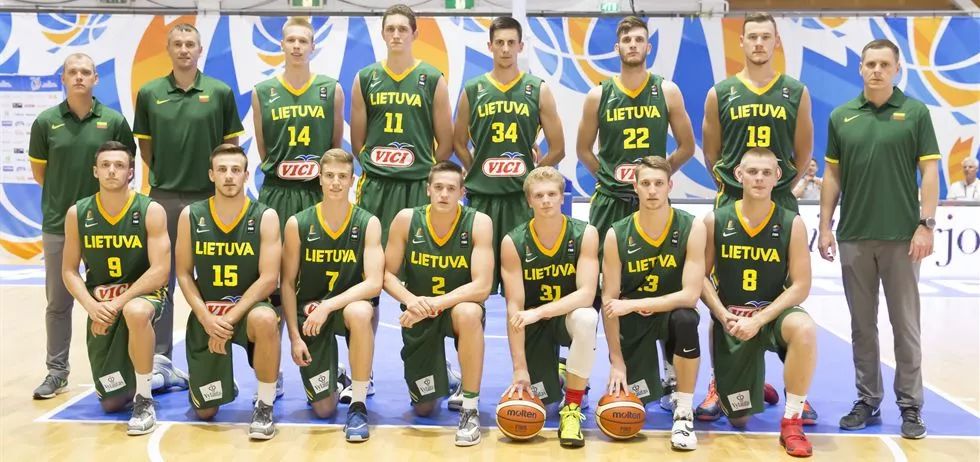 当选中超最佳教练，拉莫斯：这是我们集体奉献的成果（拉莫斯当选中超最佳教练：荣誉源于团队共同付出）