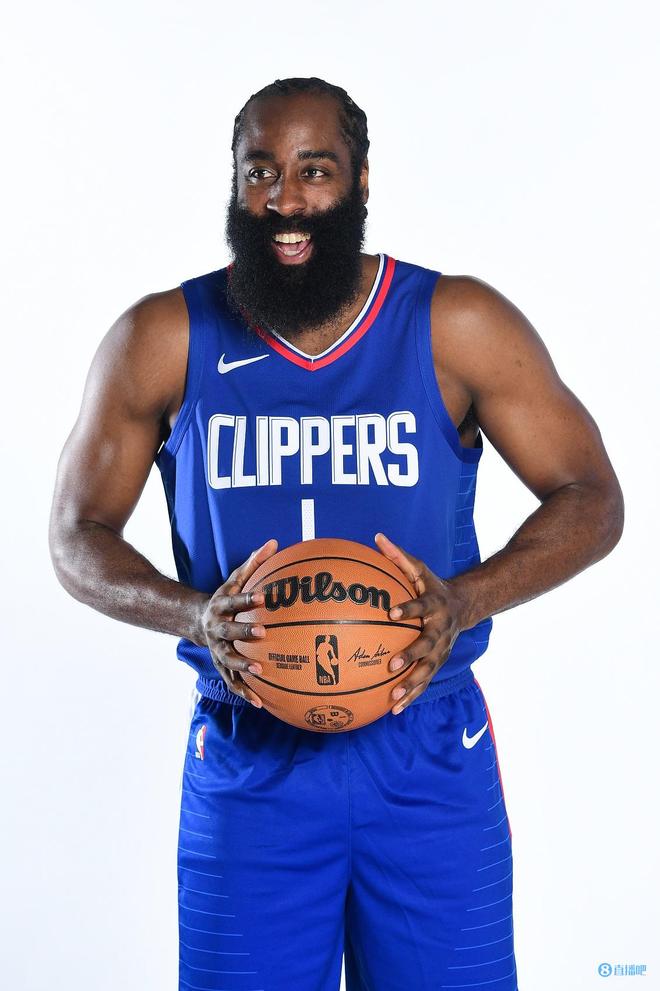 米体：因拉齐奥伤病过多，主席洛蒂托请来神父为球队祝福（米体：伤病潮困扰拉齐奥，洛蒂托邀神父为球队祈福）