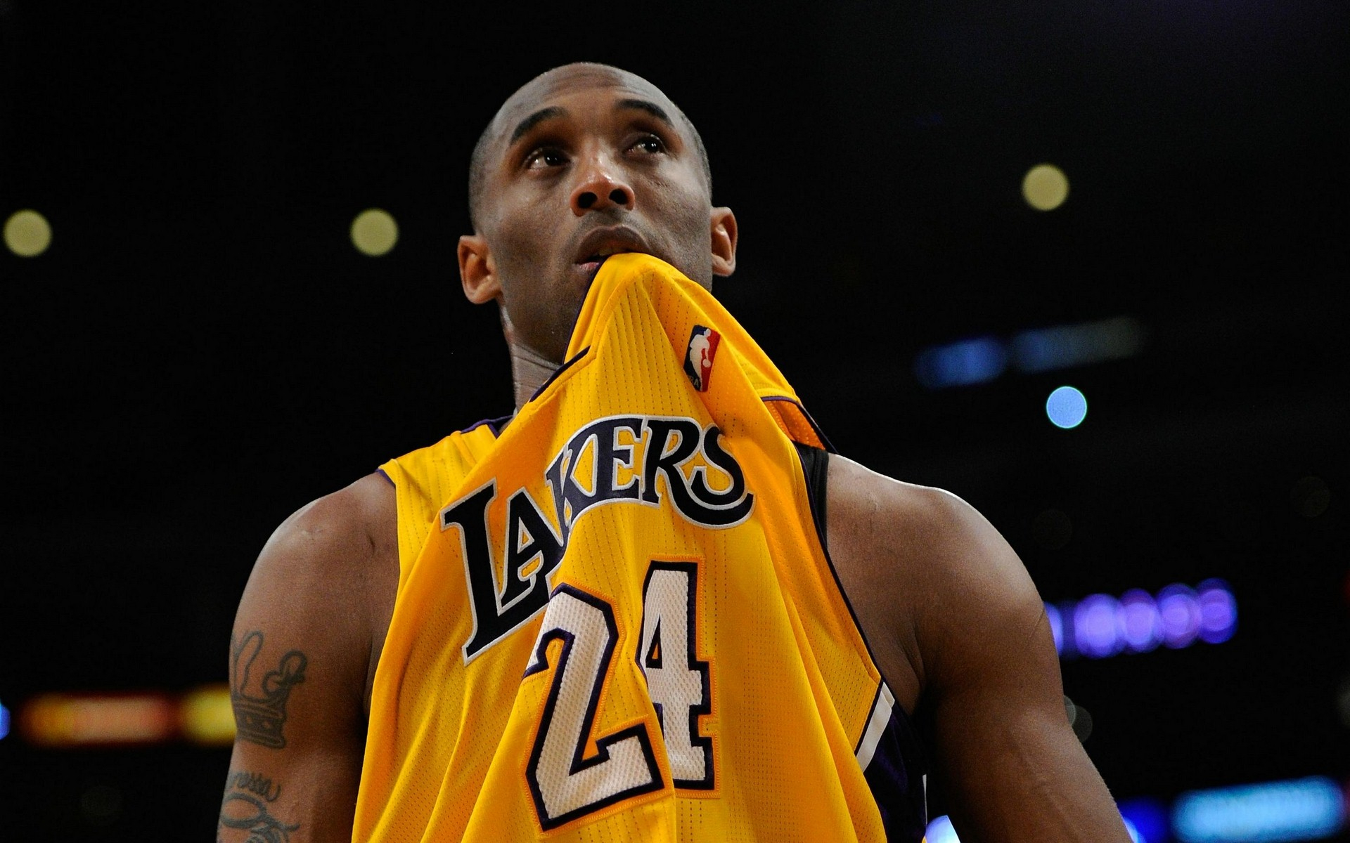 杰威复出首秀砍下11+4+8，过往32次缺阵雷霆仅1败（杰威复出首战贡献11+4+8，此前其缺阵的32场雷霆仅输1场）